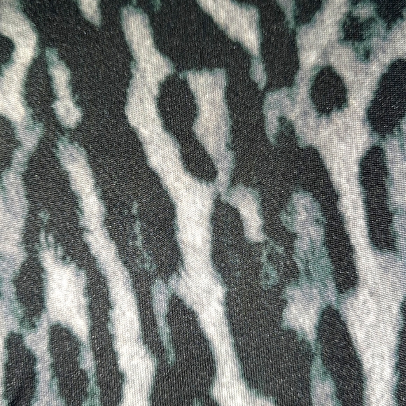 Active Blk Chetah Short 3XL - Picture 4 of 8